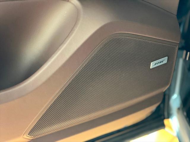 Photo of 2022 Moonlight Blue Metallic Porsche Cayenne E-Hybrid