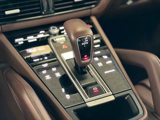 Photo of 2022 Moonlight Blue Metallic Porsche Cayenne E-Hybrid