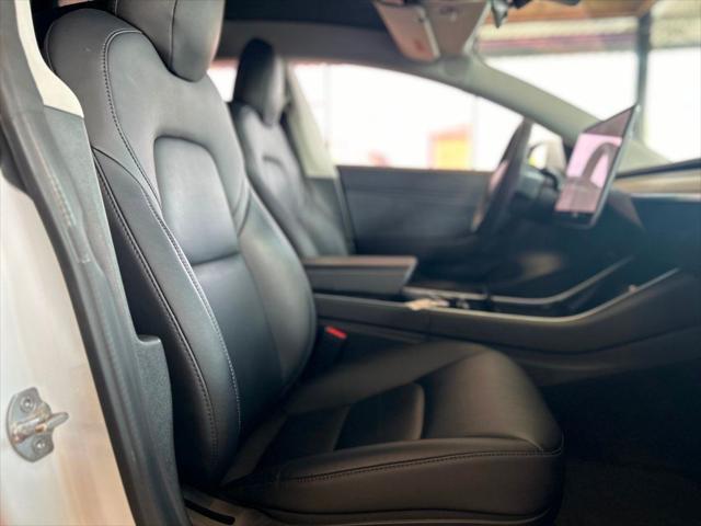 Photo of 2020 Pearl White Multi-Coat Tesla Model 3