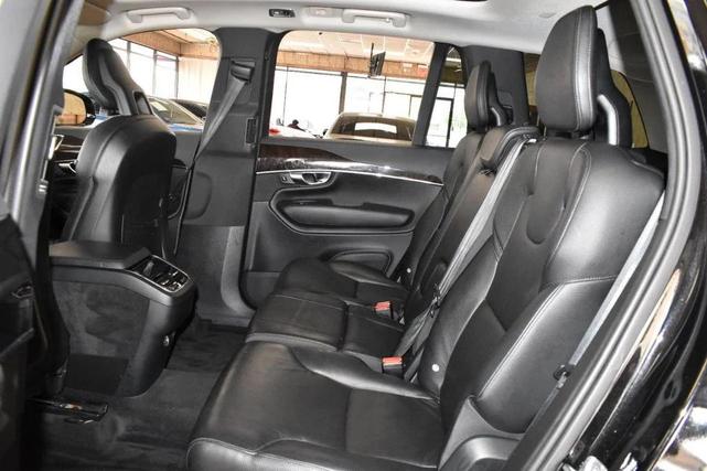 Photo of 2017 Onyx Black Metallic Volvo XC90