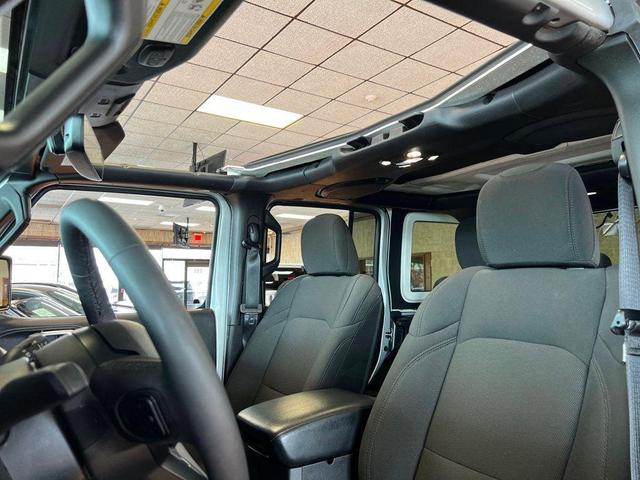 Photo of 2023 Silver Zynith Clearcoat Jeep Wrangler 4xe