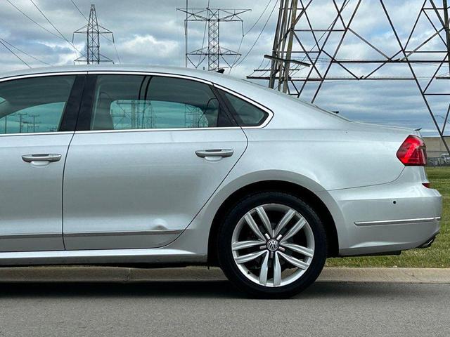 Photo of 2016 Reflex Silver Metallic Volkswagen Passat