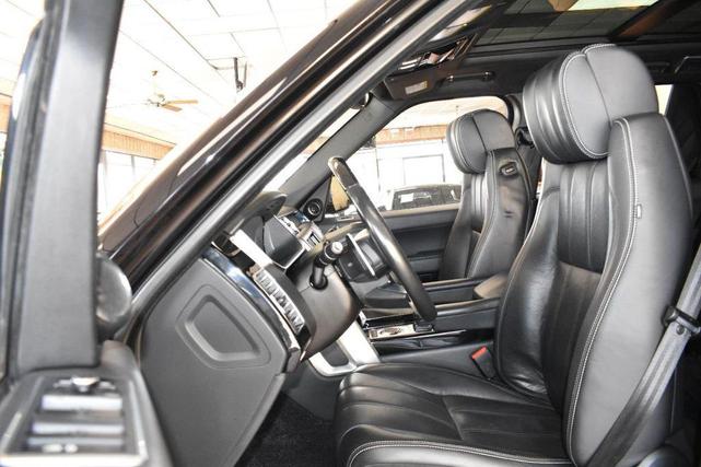 Photo of 2014 Santorini Black Metallic Land Rover Range Rover