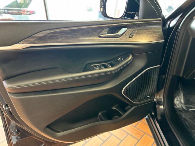 Photo of 2024 Midnight Sky Jeep Grand Cherokee 4xe
