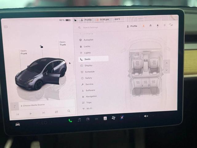 Photo of 2022 Midnight Silver Metallic Tesla Model Y