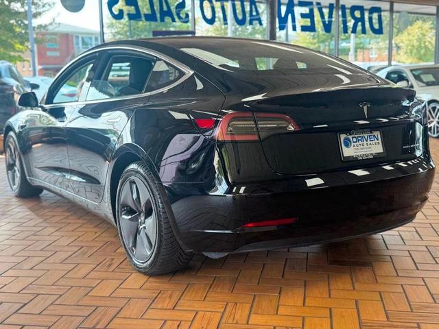 Photo of 2018 Black Tesla Model 3