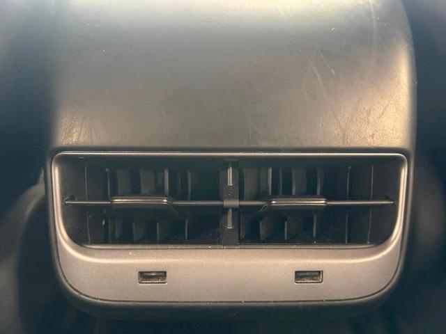 Photo of 2018 Black Tesla Model 3