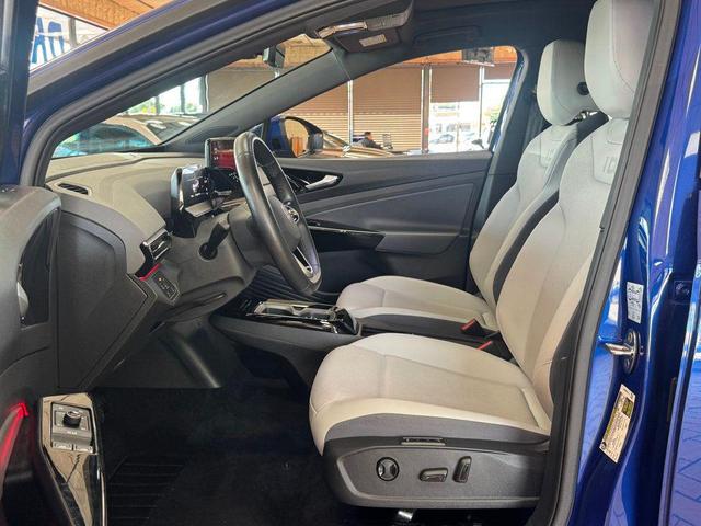 Photo of 2022 Dusk Blue Metallic Volkswagen ID.4