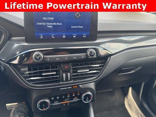 Photo of 2024 Gray Metallic Ford Escape