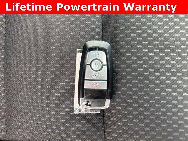 Photo of 2024 Gray Metallic Ford Escape