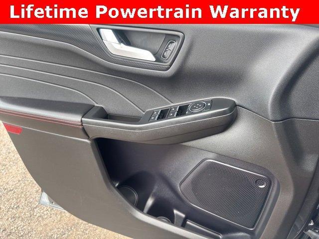Photo of 2024 Gray Metallic Ford Escape