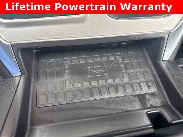Photo of 2023 Iconic Silver Metallic Ford Explorer