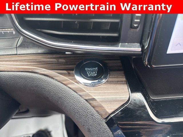 Photo of 2023 Iconic Silver Metallic Ford Explorer