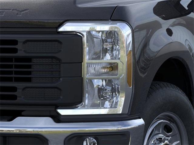 Photo of 2025 Agate Black Metallic Ford F-250