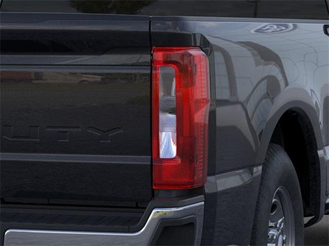 Photo of 2025 Agate Black Metallic Ford F-250