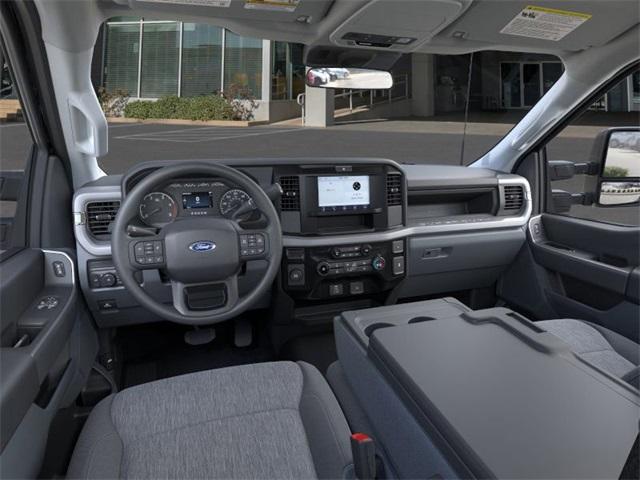 Photo of 2025 Agate Black Metallic Ford F-250