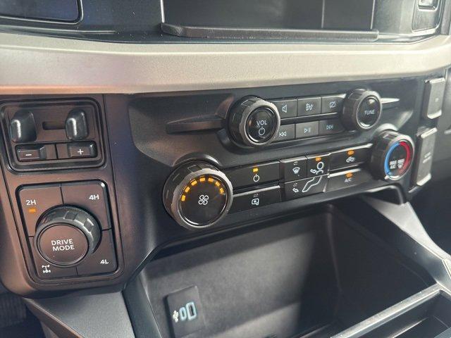 Photo of 2024 Oxford White Ford F-250