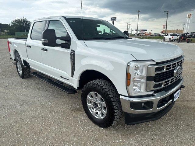 Photo of 2024 Oxford White Ford F-250