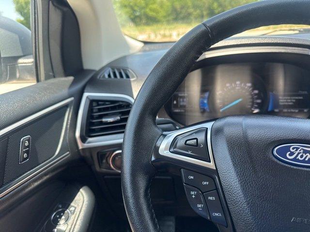 Photo of 2024 Silver Metallic Ford Edge