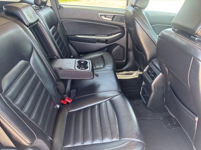 Photo of 2024 Silver Metallic Ford Edge