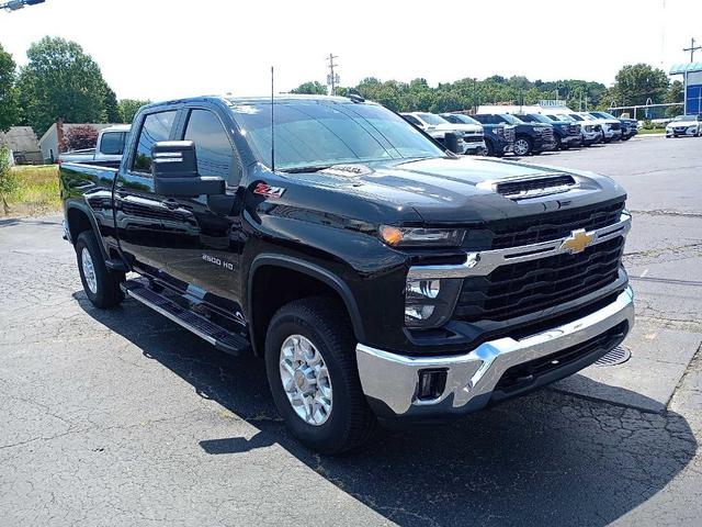 Photo of 2025 Black Chevrolet Silverado 2500