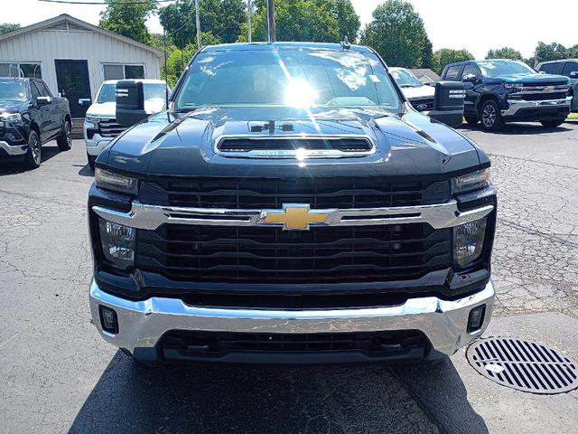 Photo of 2025 Black Chevrolet Silverado 2500