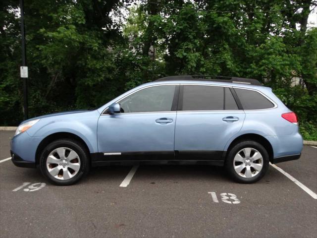 Photo of 2011 Sky Blue Metallic Subaru Outback