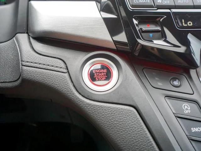 Photo of 2023 Platinum White Pearl Honda Odyssey