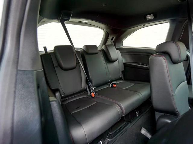Photo of 2023 Platinum White Pearl Honda Odyssey