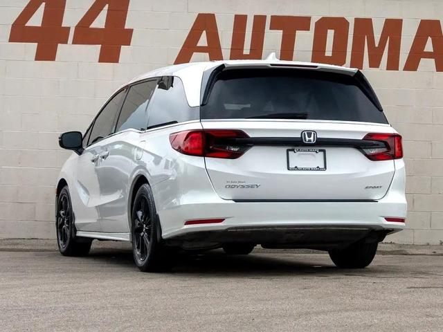 Photo of 2023 Platinum White Pearl Honda Odyssey