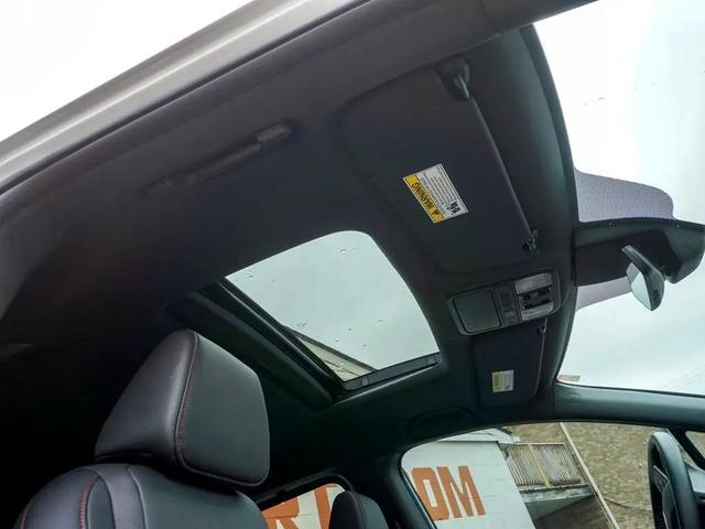 Photo of 2023 Platinum White Pearl Honda Odyssey