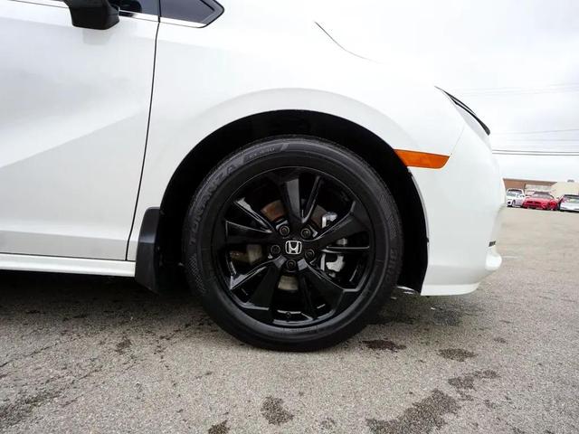 Photo of 2023 Platinum White Pearl Honda Odyssey