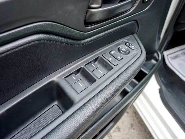 Photo of 2023 Platinum White Pearl Honda Odyssey