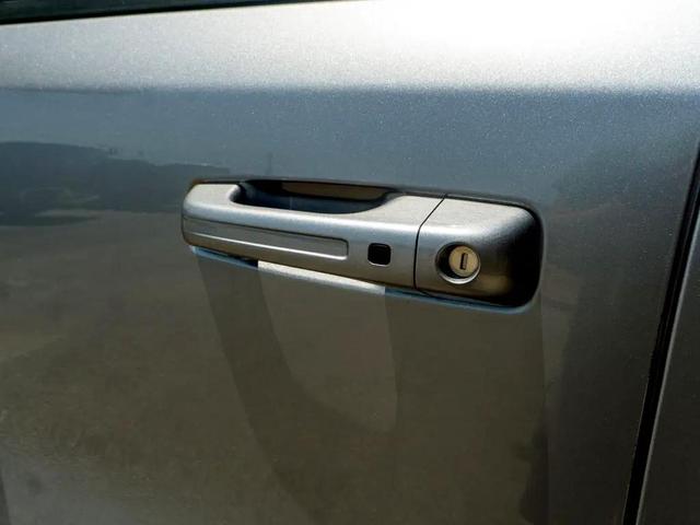 Photo of 2022 Billet Silver Metallic Clearcoat RAM 1500