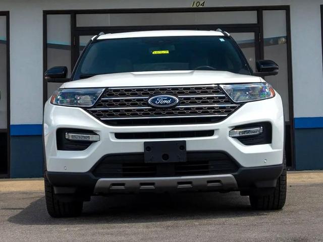 Photo of 2021 White Ford Explorer