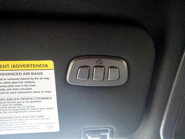 Photo of 2021 White Ford Explorer