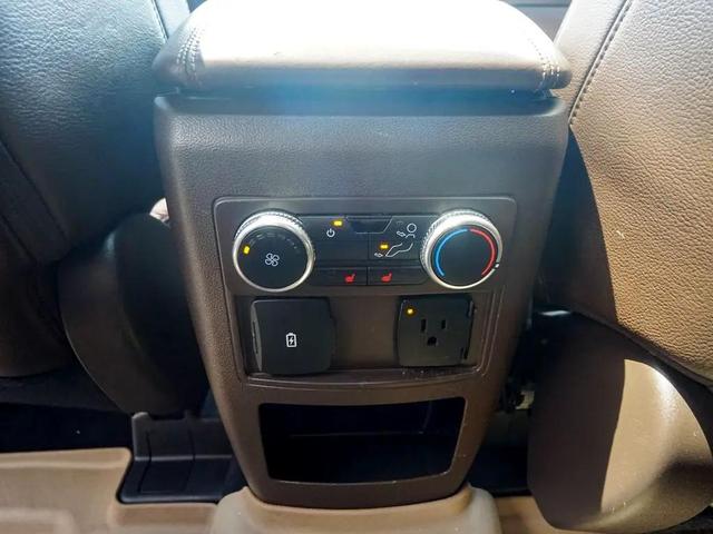 Photo of 2021 White Ford Explorer