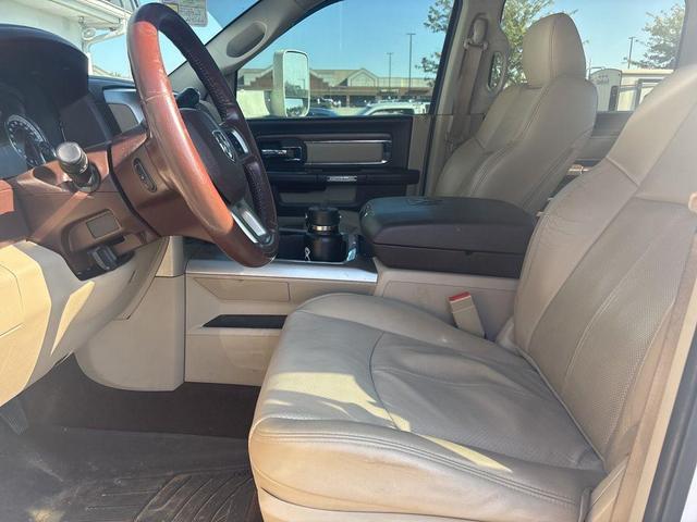 Photo of 2018 Bright White Clearcoat RAM 3500
