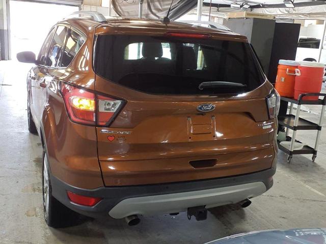 Photo of 2017 Red Ford Escape