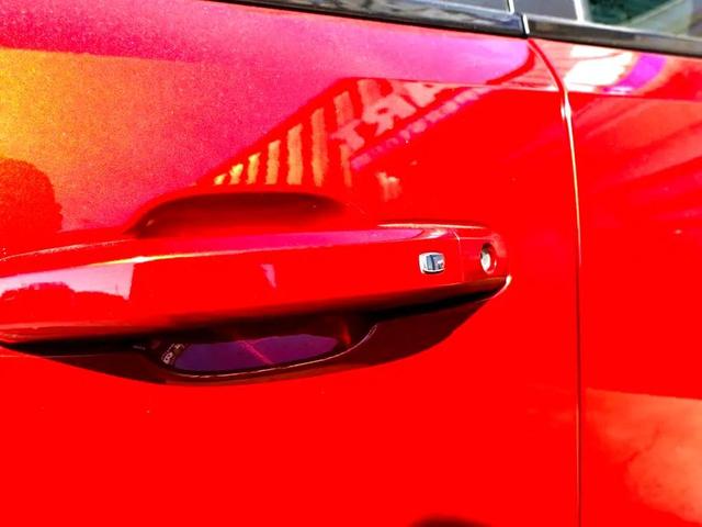 Photo of 2023 Red GMC Canyon