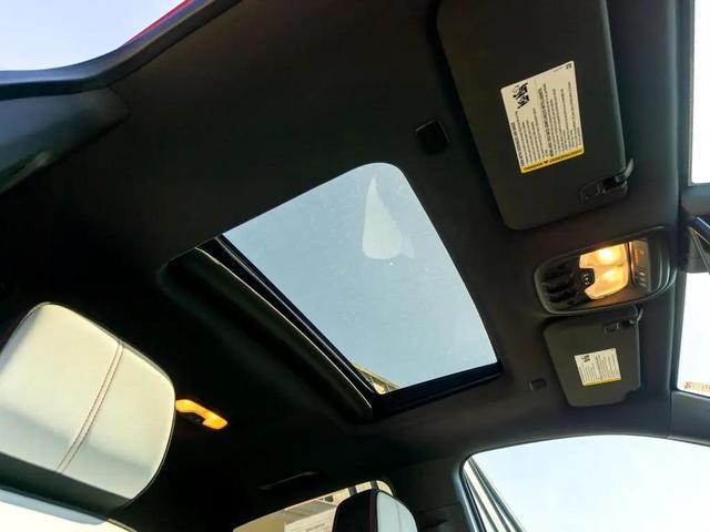 Photo of 2023 Red GMC Canyon