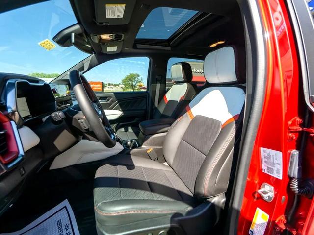 Photo of 2023 Red GMC Canyon