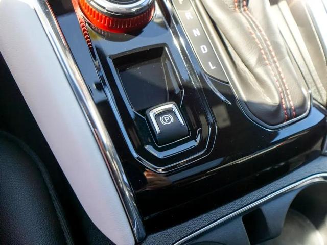 Photo of 2023 Red GMC Canyon
