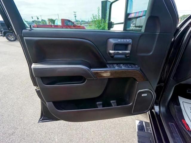 Photo of 2017 Onyx Black GMC Sierra 3500