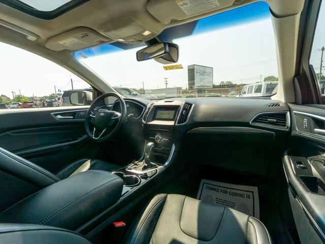 Photo of 2018 Ingot Silver Metallic Ford Edge