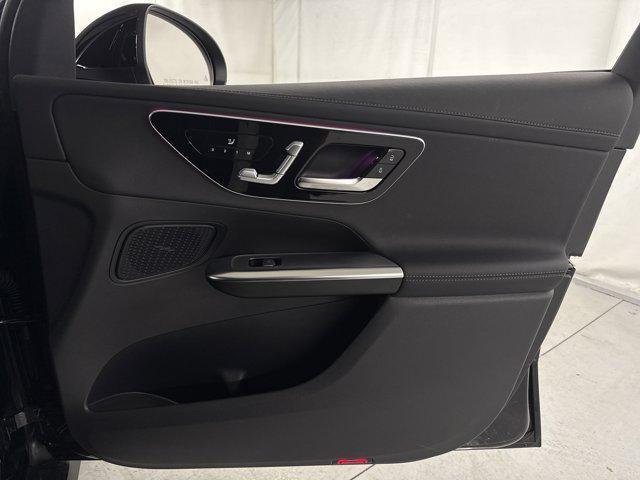 Photo of 2025 Black Mercedes-Benz GLC 300