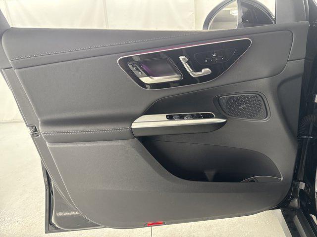 Photo of 2025 Black Mercedes-Benz GLC 300