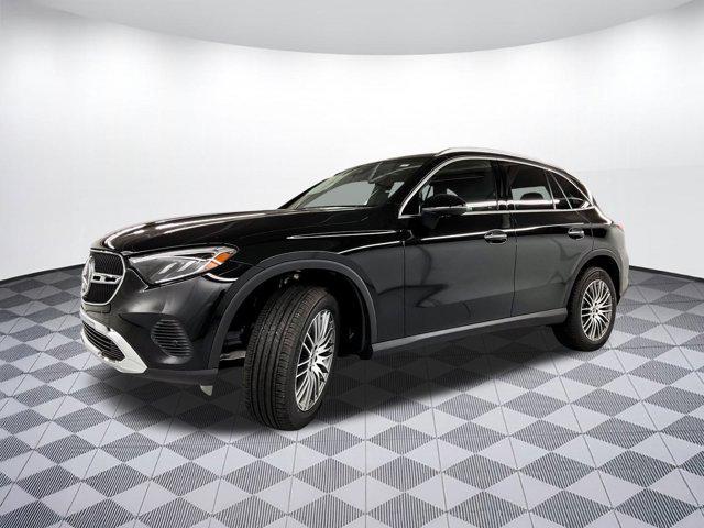 Photo of 2025 Black Mercedes-Benz GLC 300