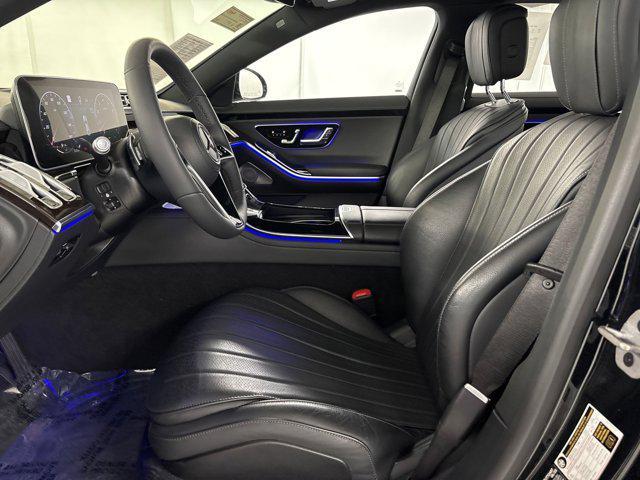 Photo of 2023 Black Mercedes-Benz S-Class