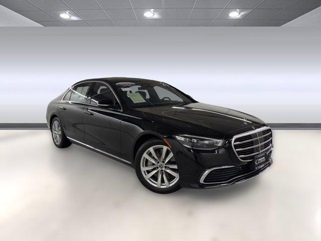 Photo of 2023 Black Mercedes-Benz S-Class